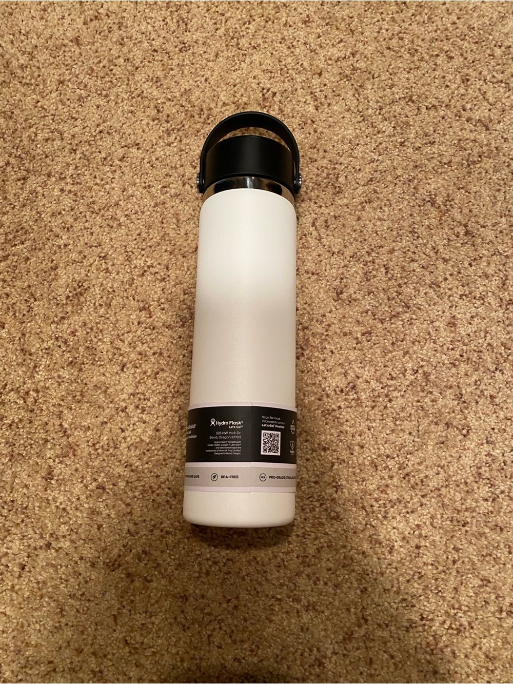 BRAND NEW Hydro Flask White Bottle with Black Lid and Silver Accent - Picture 3 of 5